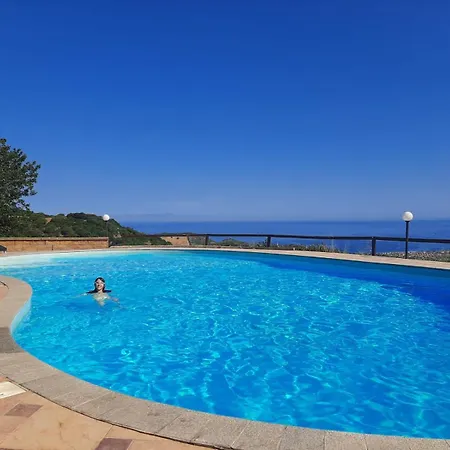 Roberta With Big Private Pool Villa *