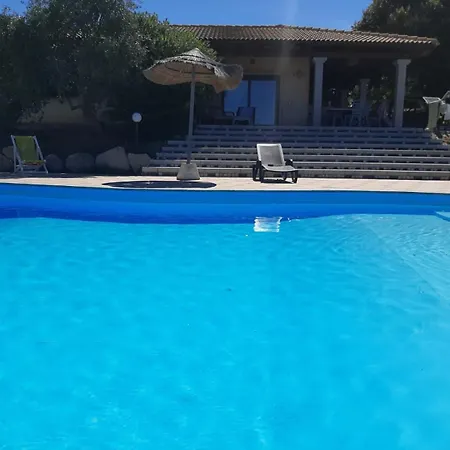 Roberta With Big Private Pool Villa Tergu