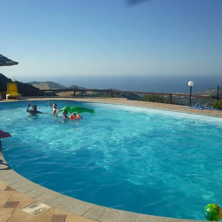 Roberta With Big Private Pool *