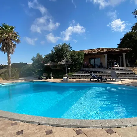 Roberta With Big Private Pool *