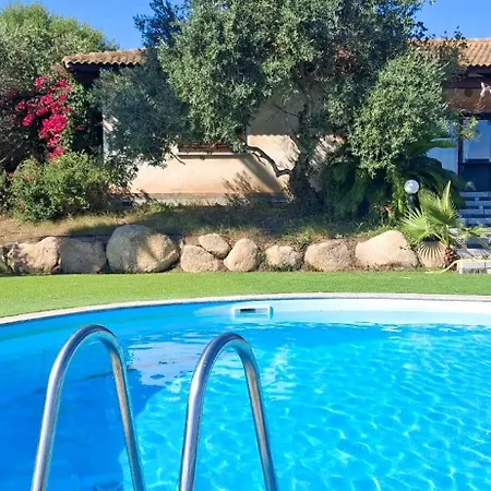 Roberta With Big Private Pool